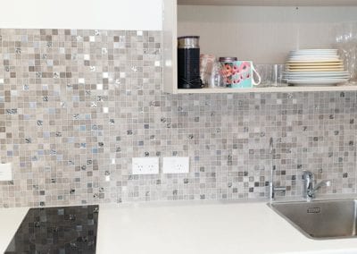 kitchen tiler